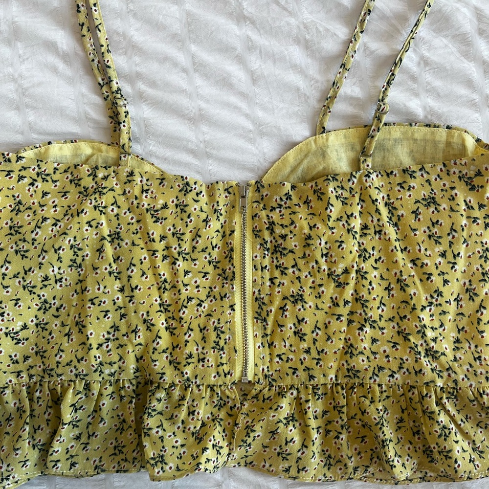 Beginning Boutique Sweetness Floral Top - Picture 4 of 7